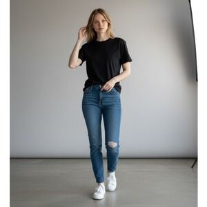 Joe's Jeans Skinny Getty‎ size 32 Distressed Ripped Knee Mid Rise Stretch